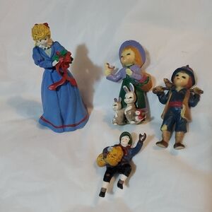 Lot Of Miniature Figurines - Mixed Materials Lot Of 4 🌏5/$10🌏